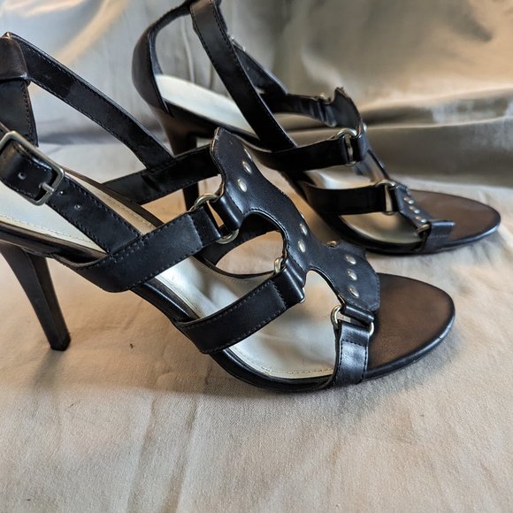 4" Strappy Sandals - Picture 3 of 4